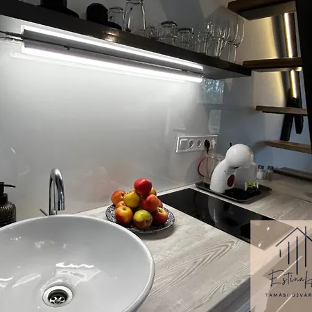 Estina Hill بيت للعطل تاماسي